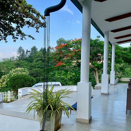 Amandari Holiday Villa Gelioya Bagian luar foto