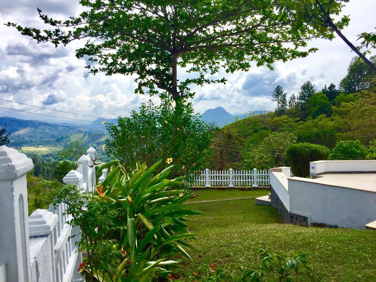 Amandari Holiday Villa Gelioya Bagian luar foto