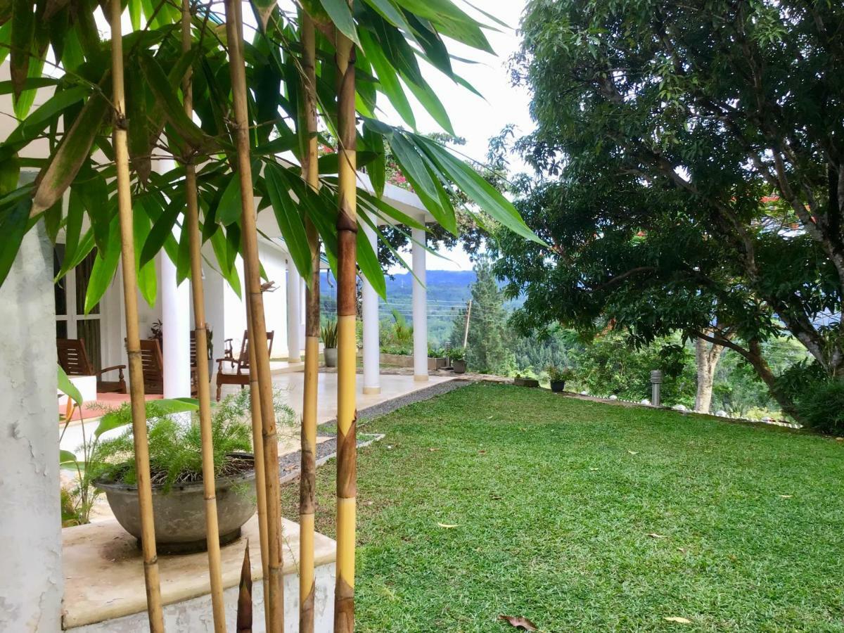 Amandari Holiday Villa Gelioya Bagian luar foto