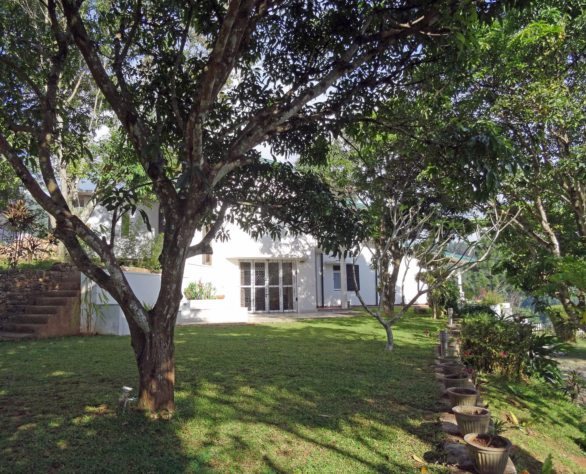 Amandari Holiday Villa Gelioya Bagian luar foto