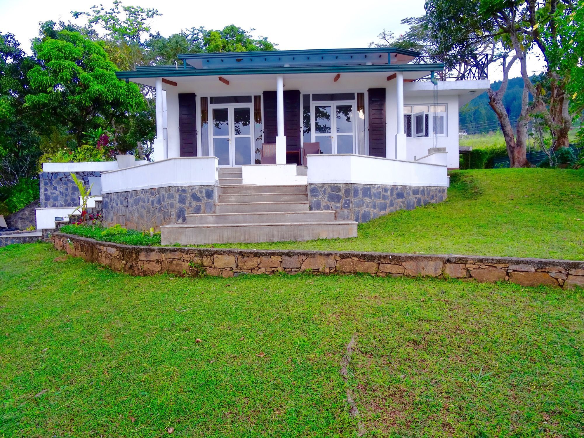 Amandari Holiday Villa Gelioya Bagian luar foto