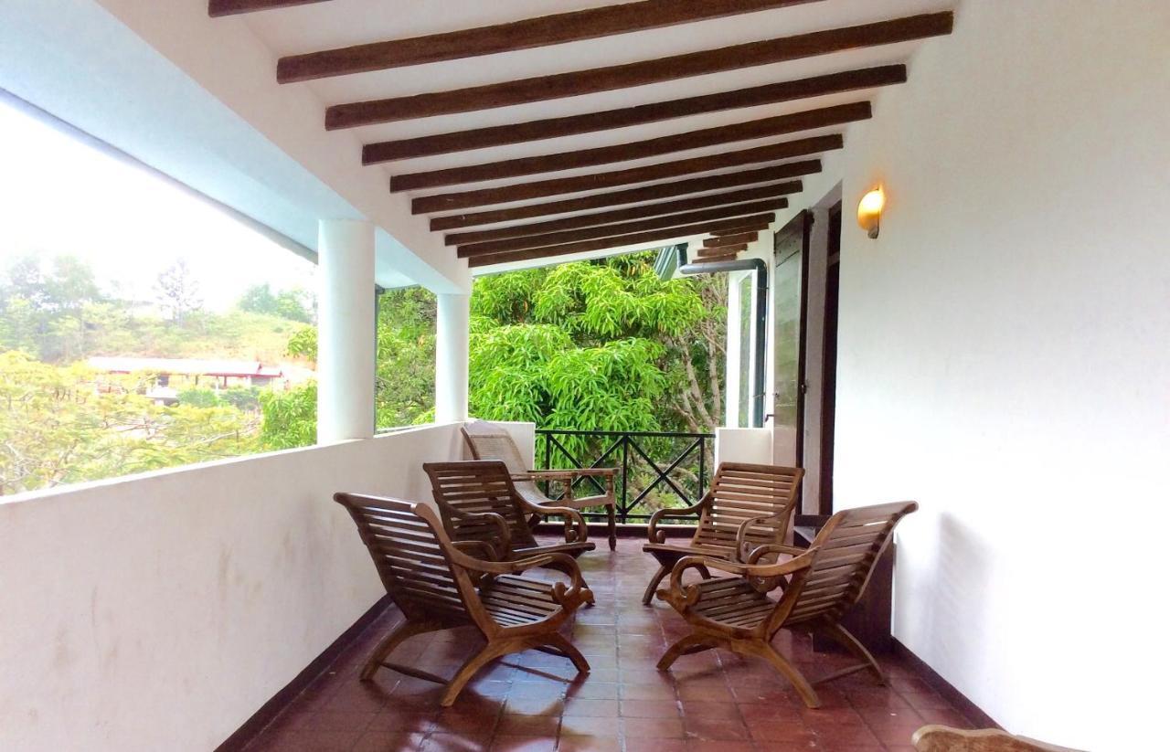 Amandari Holiday Villa Gelioya Bagian luar foto